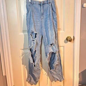 ⭐️Garage Denim Mom Jean